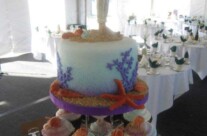Beach Wedding Cake & Cupcakes